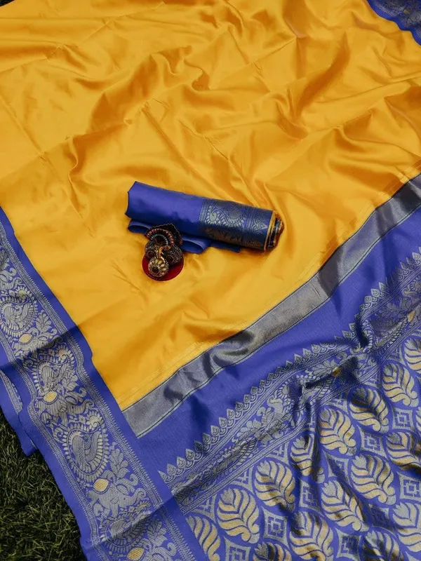 Yellow_Embellished_Banarasi_Jacquard_Saree_(Yellow)